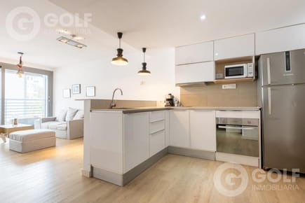 Venta o ALQUILER de apartamento de 1 dormitorio con cochera y muebles en Punta Carretas