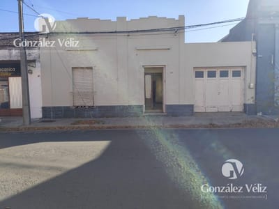 Casa de 3 dormitorios en centro de Carmelo