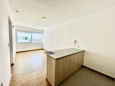 Departamento en  alquiler ubicado en una excelente zona de Surquillo limite con Miraflores