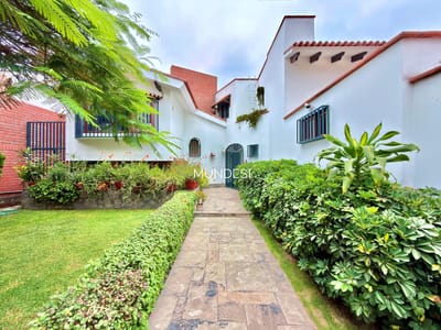 Casa en Venta/Alquiler  en Camacho – Excelente Ubicación en Calle El Naranjal