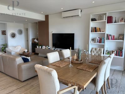 Casa contemporánea de una planta en Colinas de Carrasco
