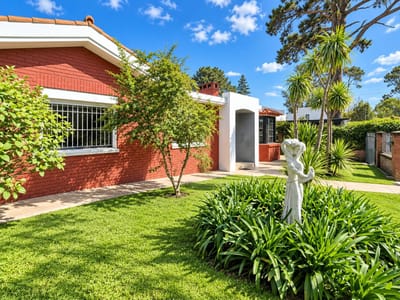 Venta Casa 3 Dormitorios con Piscina, Cantegril, Punta del Este