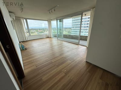 Apartamento en venta de 2 dormitorios y 2 baños con cochera descubierta en Barra de Carrasco