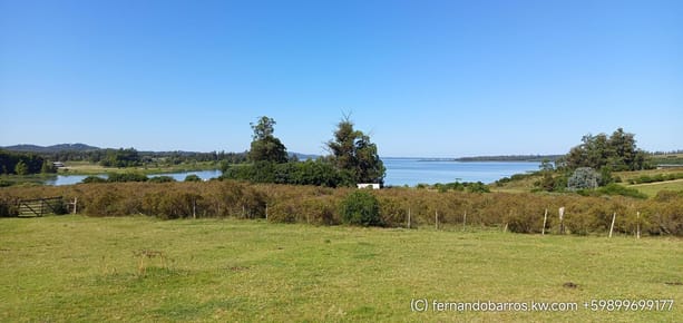 Chacra de 23 Ha en venta sobre Laguna del Sauce Punta del Este con costa y vistas únicas