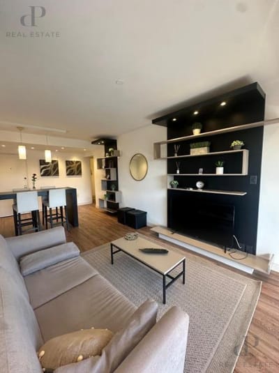 Apartamento de dos dormitorios amueblado en Punta Carretas - Ed.Brickel.