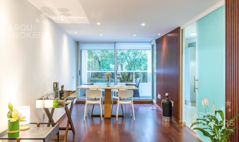 Apartamento de dos dormitorios en alquiler en Punta Carretas con garaje , y equipado