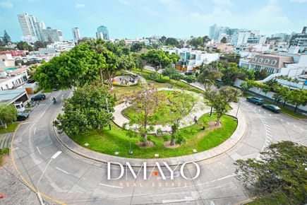 Exclusivo dúplex en San Isidro, 238 m² frente a parque, con amplios espacios y entorno tranquilo