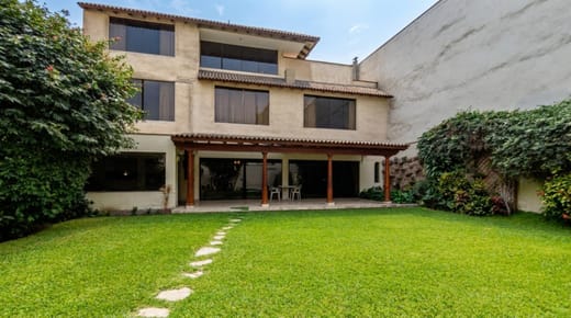 Casa en Venta en Chacarilla del Estanque – San Borja | Ideal para Vivienda o Desarrollo Inmobiliario