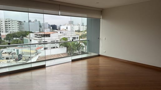 Alquiler Departamento, 3 Dormitorios cada uno con Baño, 2 Cocheras, Miraflores, Santa Cruz, piso 6