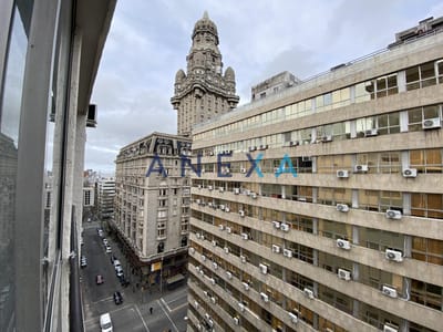 VENTA APARTAMENTO 2 DORMITORIOS CENTRO PISO ALTO 