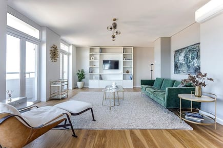 Apartamento de 4 dormitorios y balcón/terraza en Punta Gorda- Entrega Inmediata -