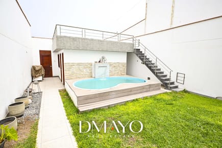 Casa con Piscina, 6 dormitorios y 4 cocheras en Brisas de Villa