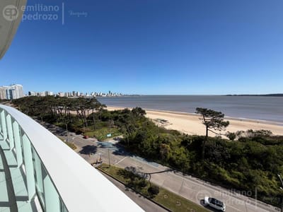 Venta Apartamento en primera línea de playa mansa 