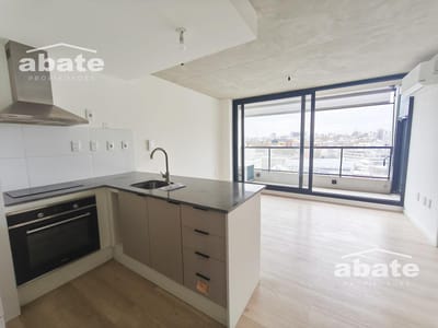 Venta apartamento 1 dormitorio. Incluye Garage. Piso 11