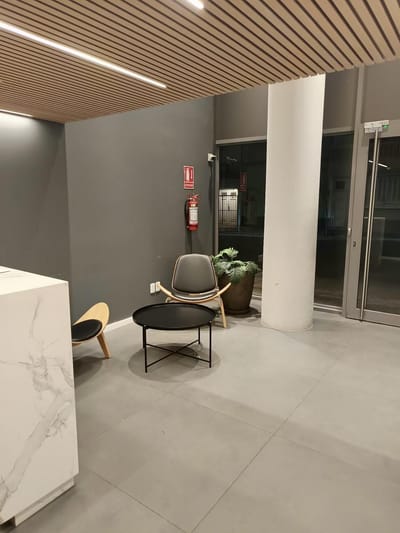 Alquiler de Apartamento de 1 dormitorio con balcón en Tres Cruces, Montevideo.