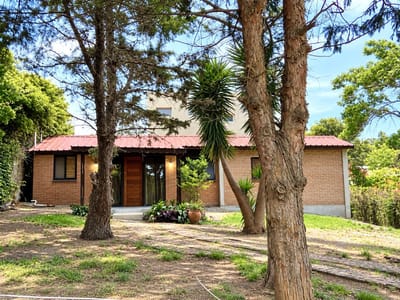 Alquiler de Casa de 2 dormitorios a una cuadra de la Rambla, en Colonia del Sacramento