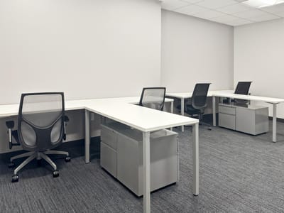 Oficina privada para 3 personas – HQ Lima, Céntrica Empresarial