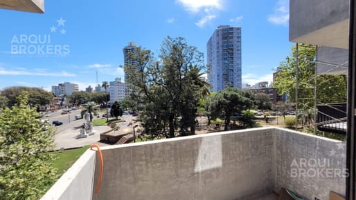 Apartamento de dos dormitorios en venta en Pocitos - 903