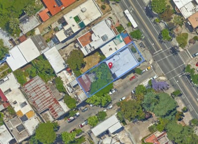 Casa en Venta con terreno - Predio de 597m²