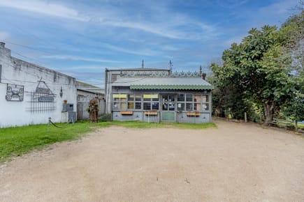 Alquilo Local Industrial-Comercial en Malvín