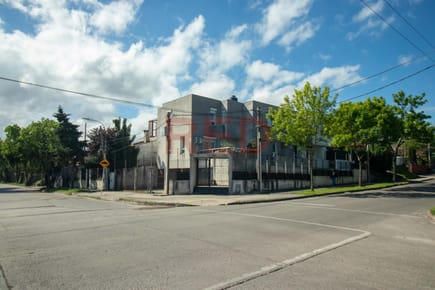 VENTA Casa PH 2 Dormitorios Garaje Malvin Norte