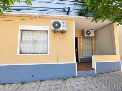 Casa de dos dormitorios con excelente ubicación 