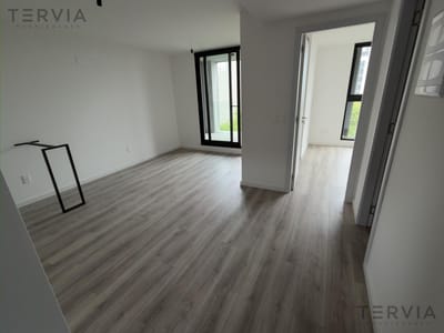 Venta apartamento 1 dormitorio al frente con balcón en Palermo